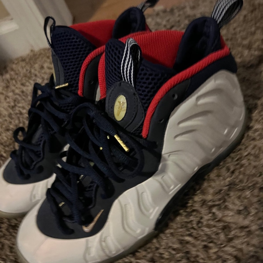 Nike foams